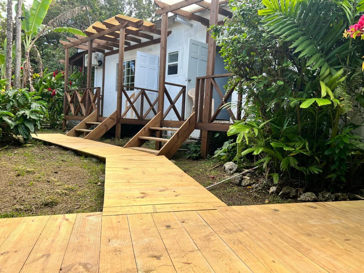 Jamaica Colors Hotel And Eco-Retreat Порт Антонио Екстериор снимка